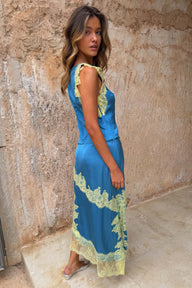 caption_Model is 5ft4” and wears UK size 10/ US 6