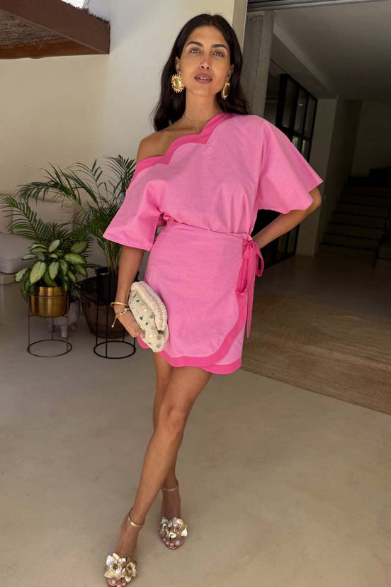 caption_Model is 5ft7” and wears UK size 8/ US 4