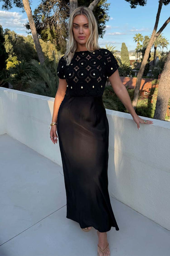 caption_Model is 5ft10” and wears UK size 16/ US 12