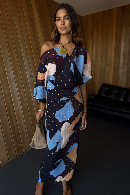 caption_Model is 5ft7” and wears size M